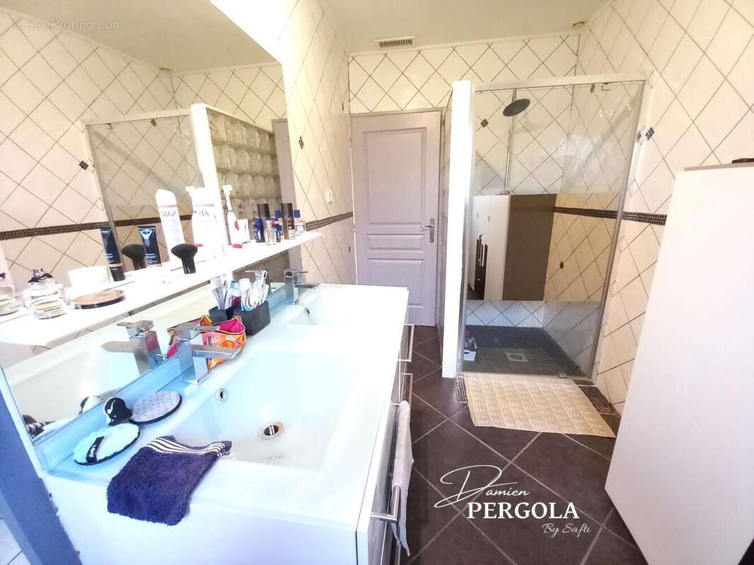 Photo 8 - Maison à LE LARDIN-SAINT-LAZARE