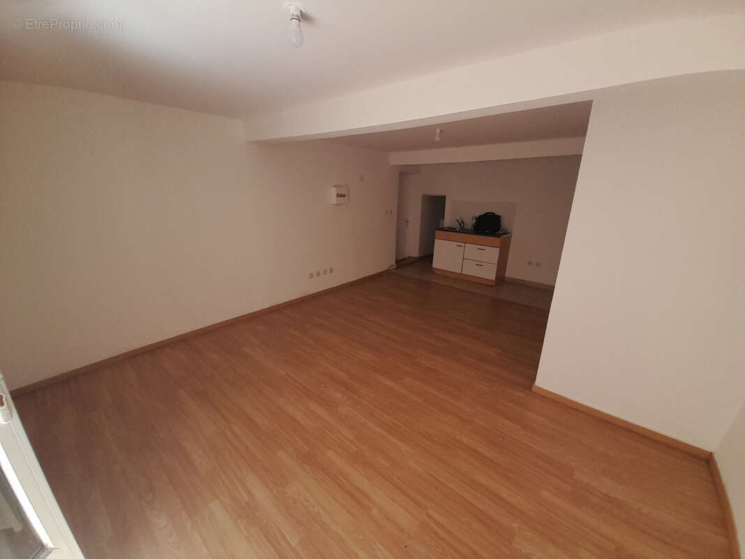 Maison à BAGNOLS-SUR-CEZE