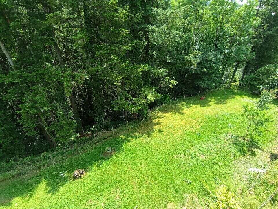 Maison à FERRIERES-SUR-SICHON