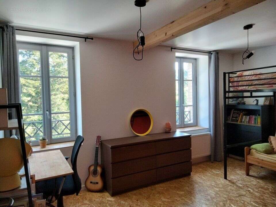 Maison à FERRIERES-SUR-SICHON