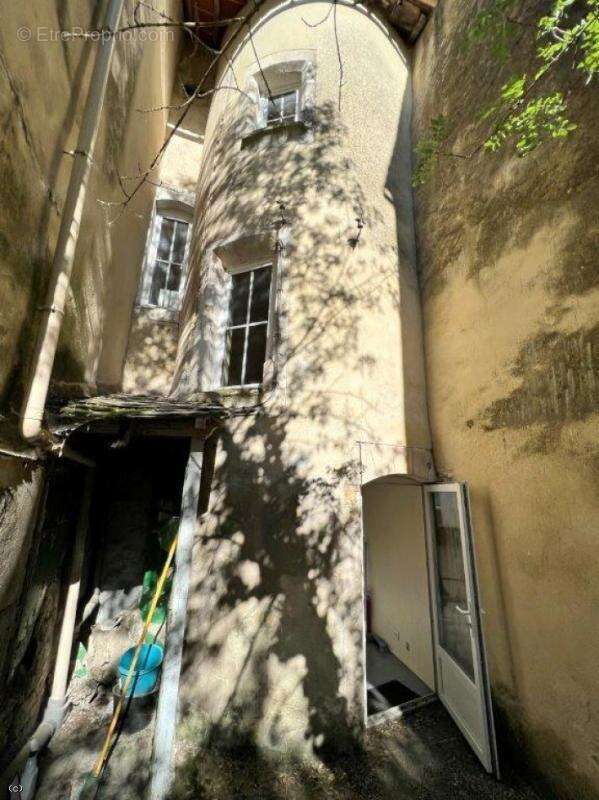 Appartement à RUFFEC