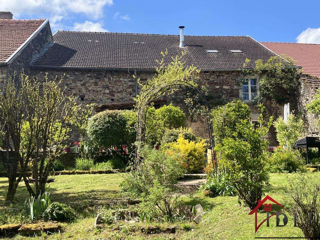 Maison à CHAUVIREY-LE-CHATEL