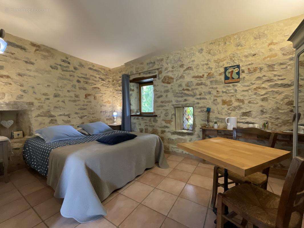 Maison à TOUR-DE-FAURE