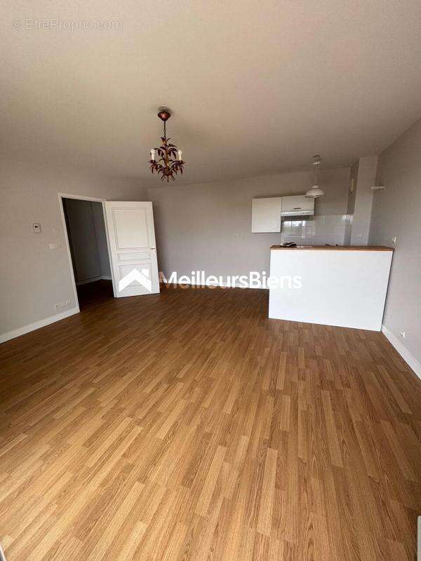 Appartement à LOUVERNE