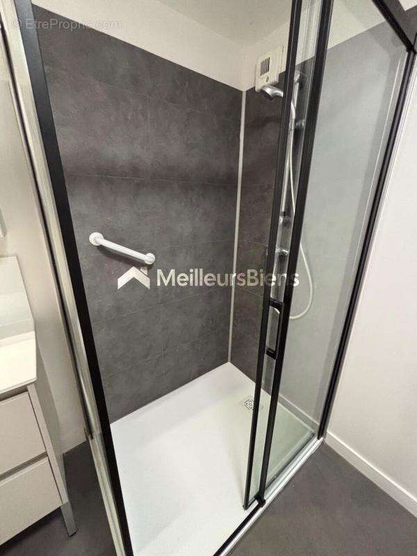 Appartement à LOUVERNE