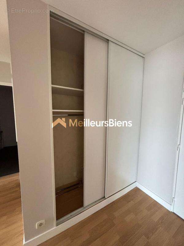 Appartement à LOUVERNE