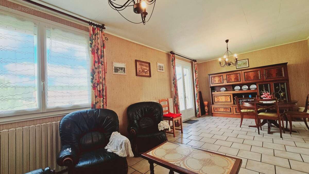 Maison à SAINT-GERMAIN-DU-PUY