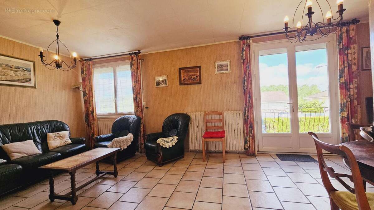 Maison à SAINT-GERMAIN-DU-PUY