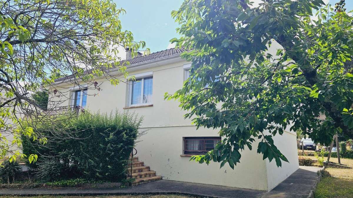 Maison à SAINT-GERMAIN-DU-PUY