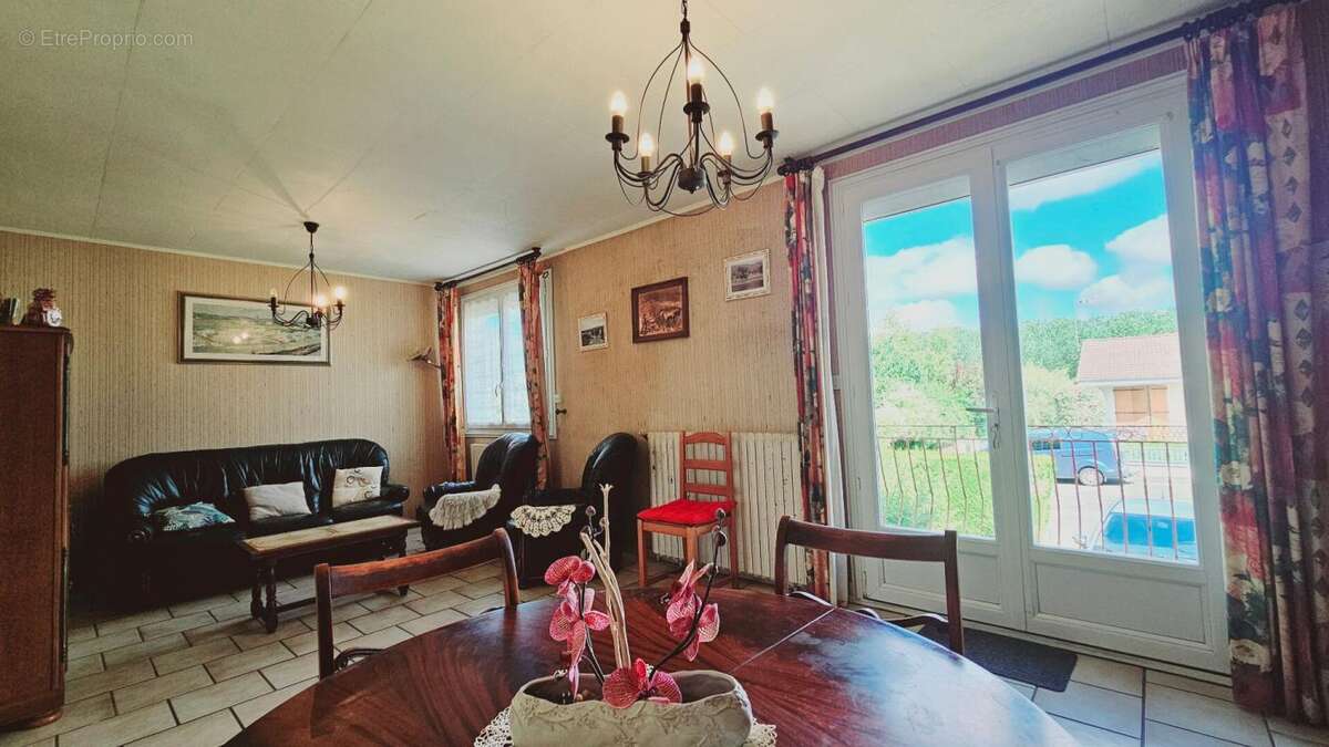 Maison à SAINT-GERMAIN-DU-PUY