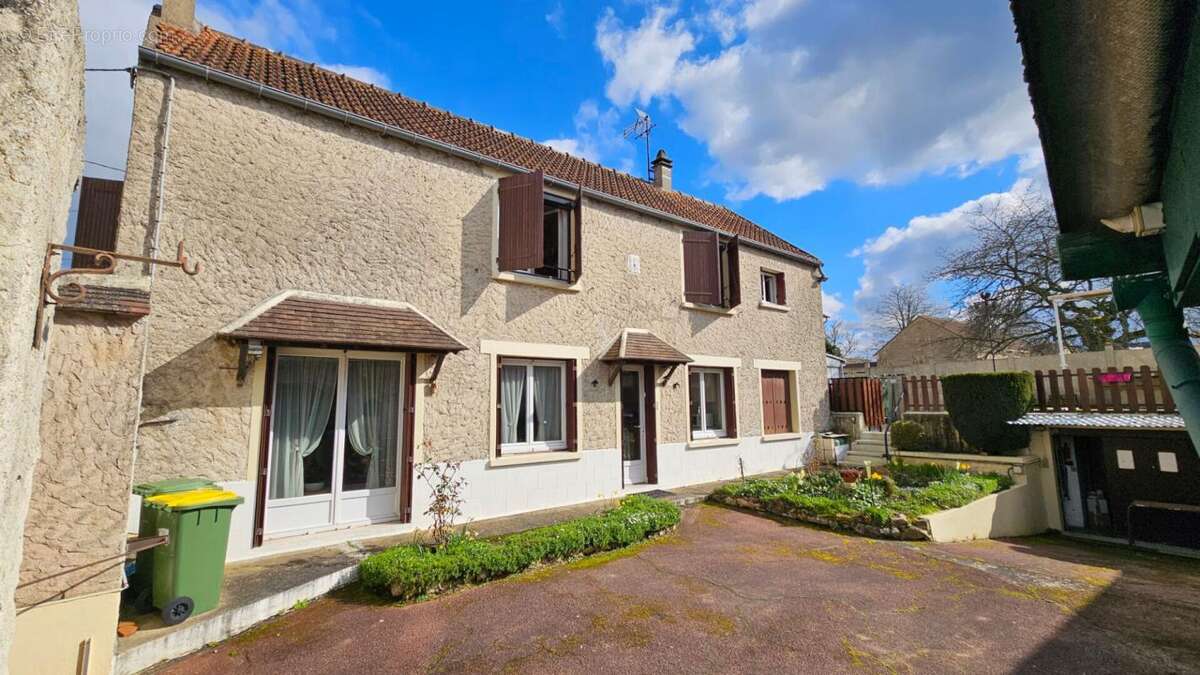 Maison à GARANCIERES