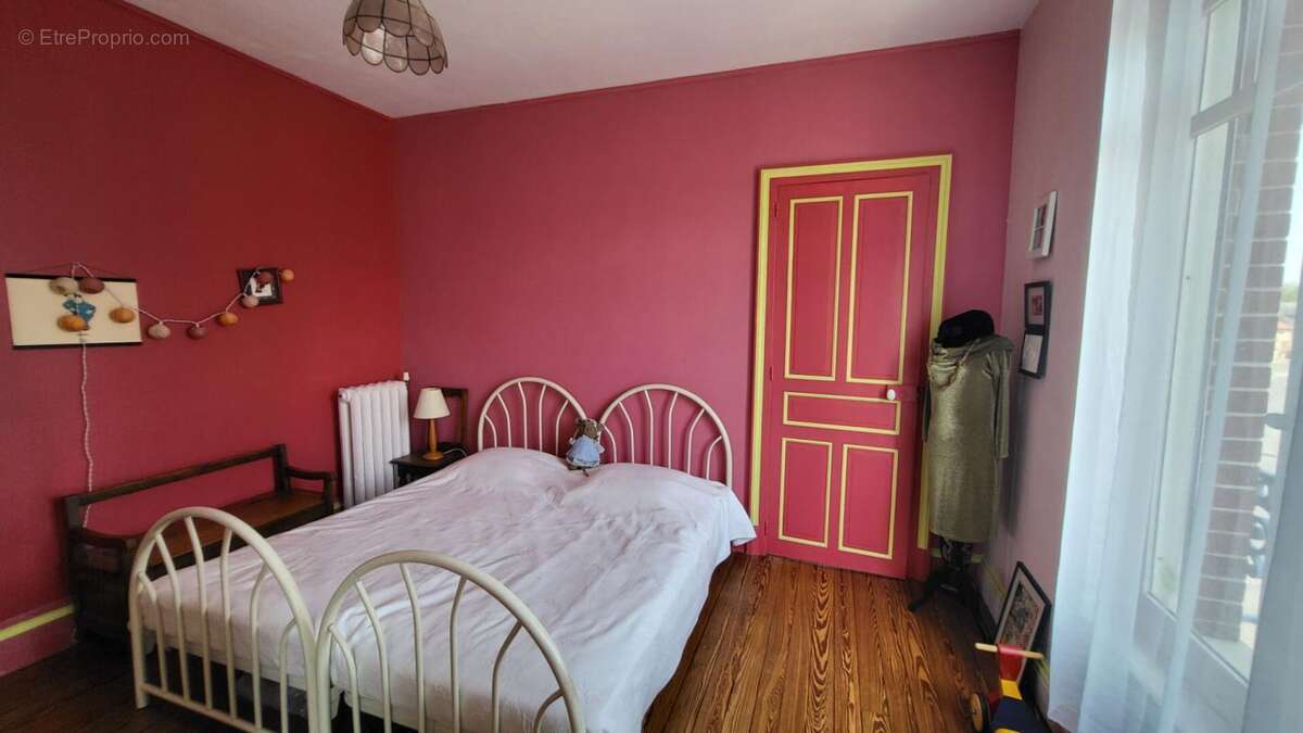 Maison à SAINT-QUENTIN