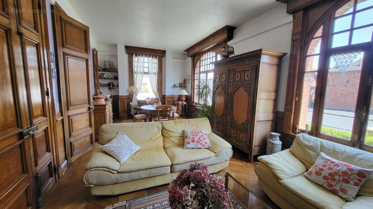 Maison à SAINT-QUENTIN