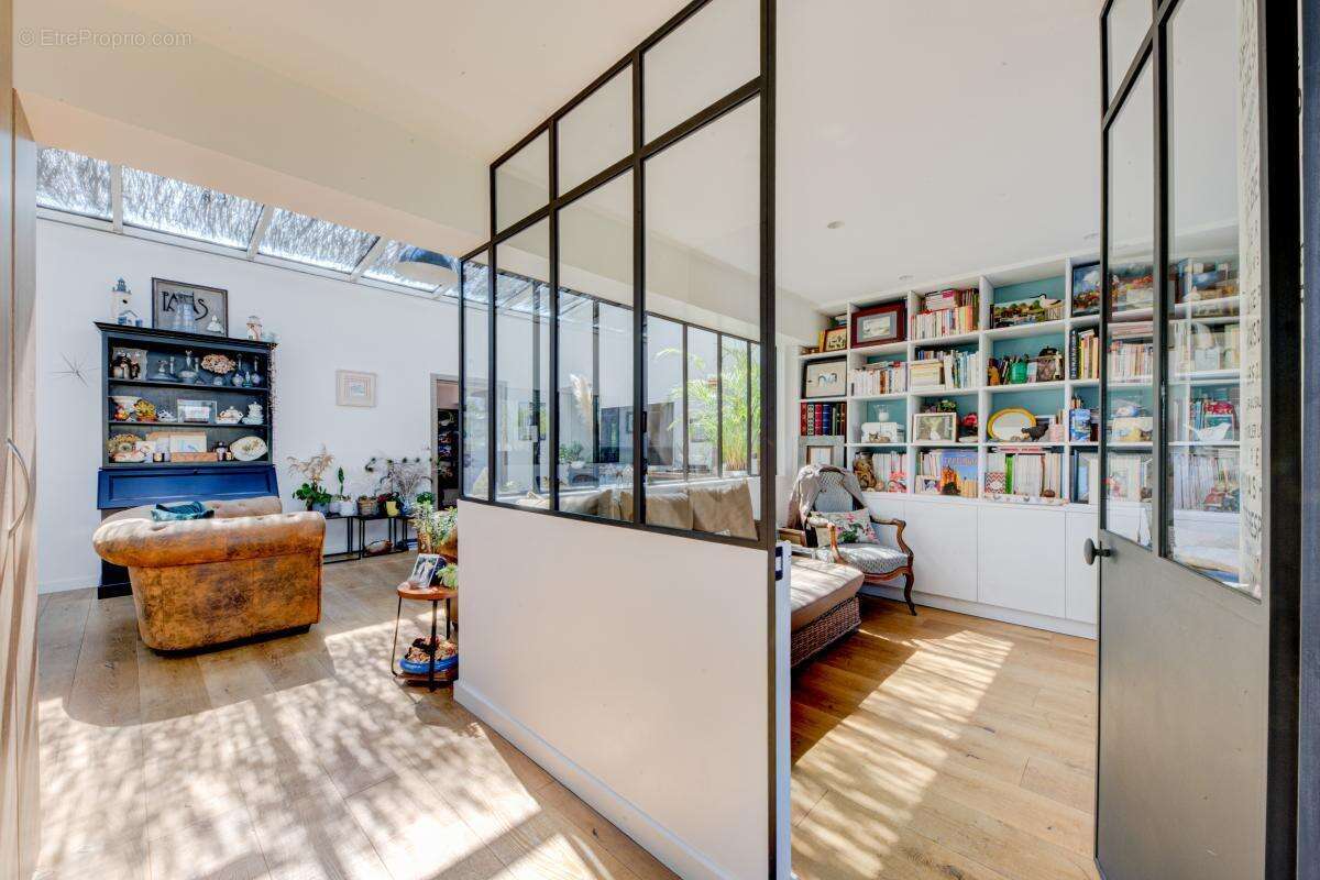 Appartement à COLOMBES