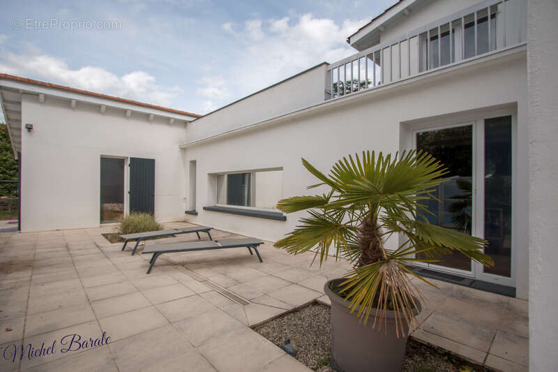 Maison à AUBERIVES-SUR-VAREZE