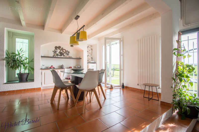 Maison à AUBERIVES-SUR-VAREZE