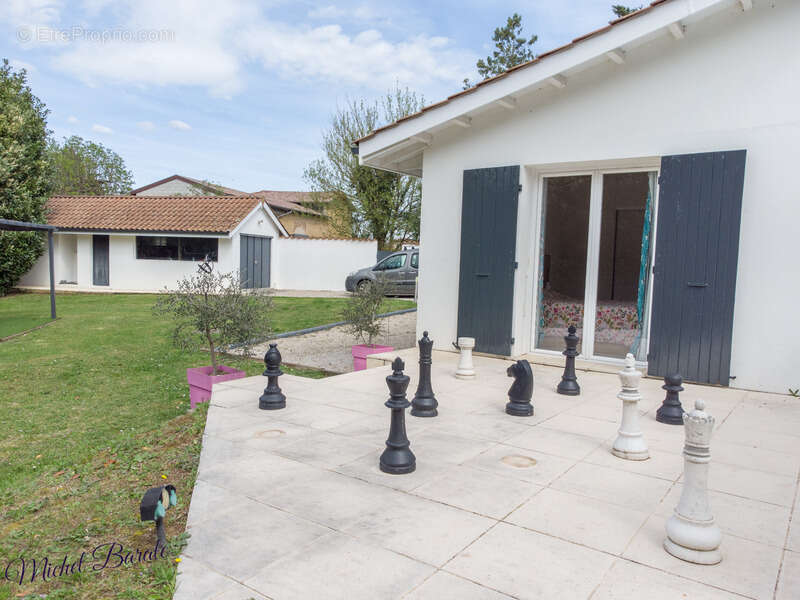 Maison à AUBERIVES-SUR-VAREZE