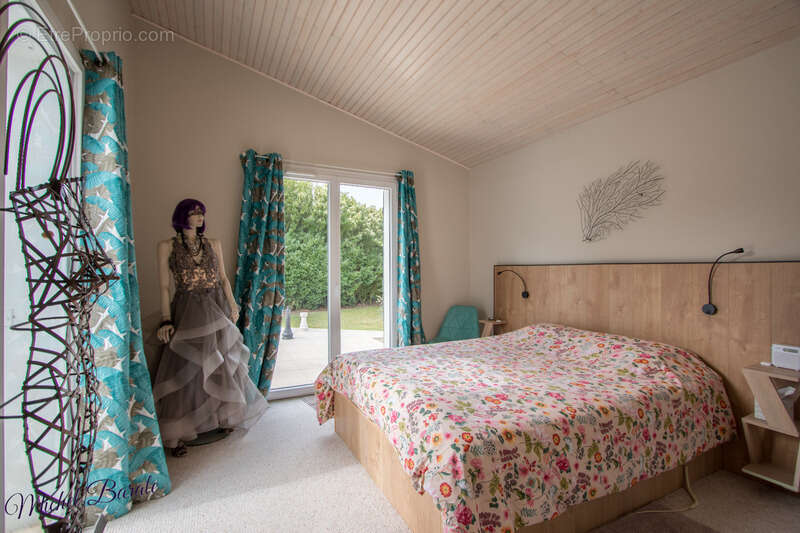 Maison à AUBERIVES-SUR-VAREZE