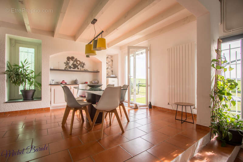 Maison à AUBERIVES-SUR-VAREZE