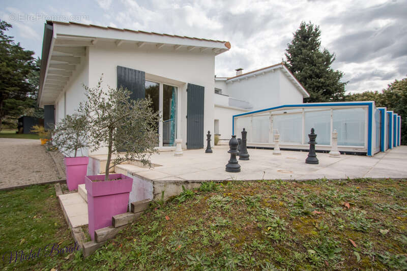 Maison à AUBERIVES-SUR-VAREZE