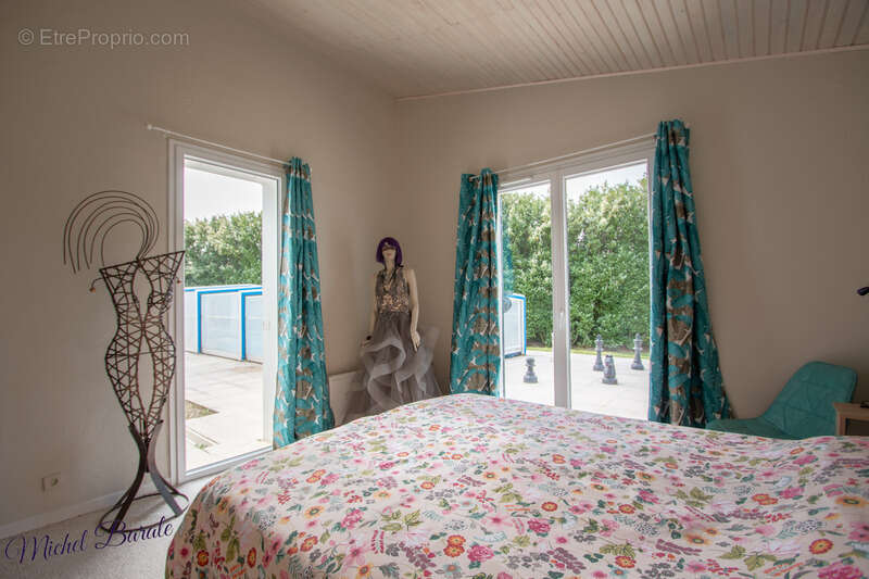 Maison à AUBERIVES-SUR-VAREZE