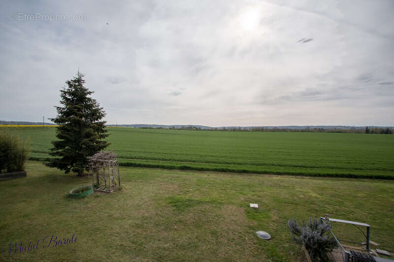 Maison à AUBERIVES-SUR-VAREZE