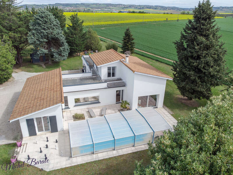 Maison à AUBERIVES-SUR-VAREZE