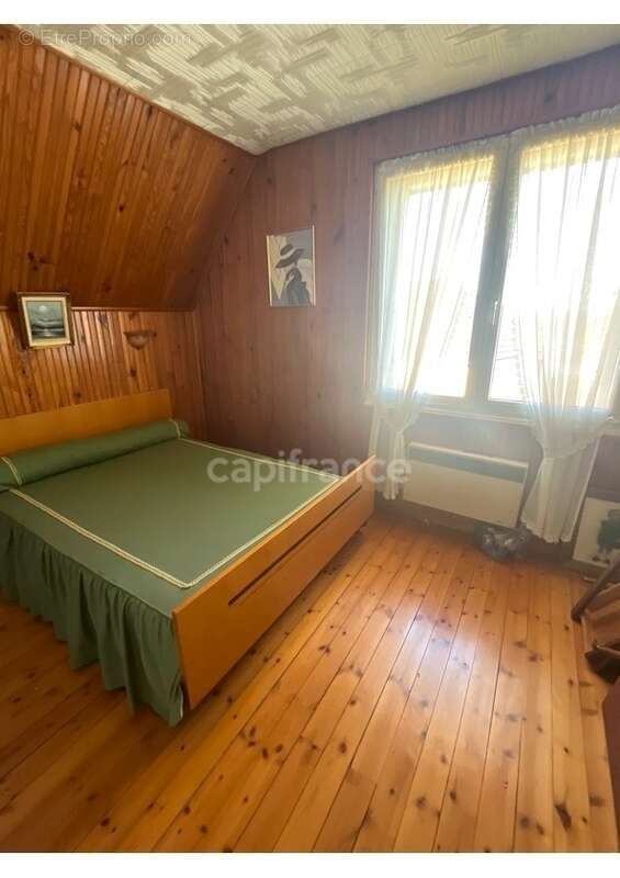 Maison à SAINT-ETIENNE-DU-ROUVRAY