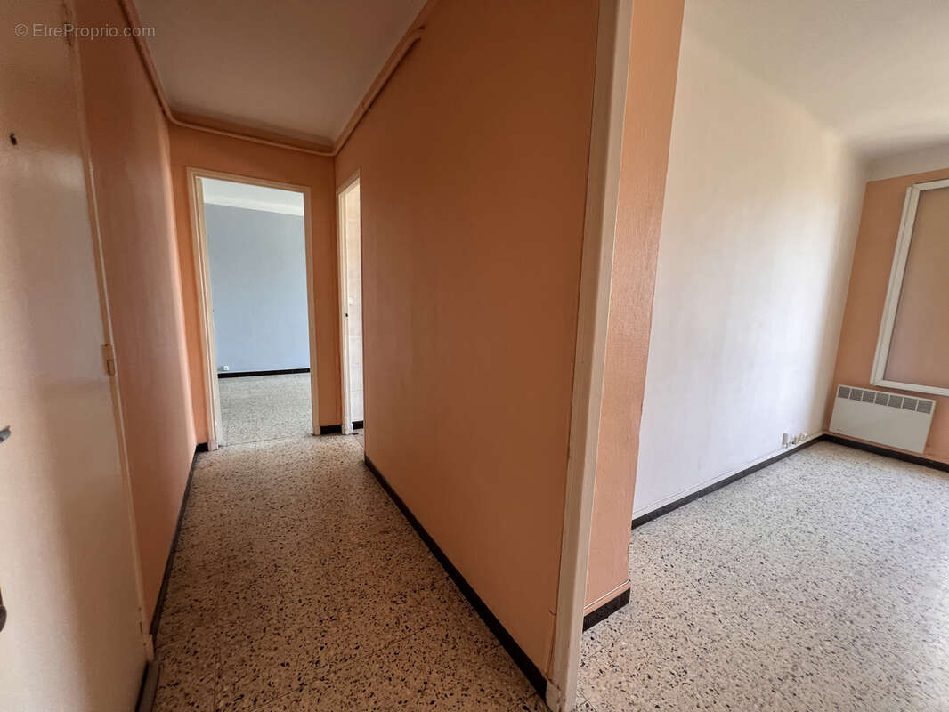 Appartement à MARSEILLE-3E