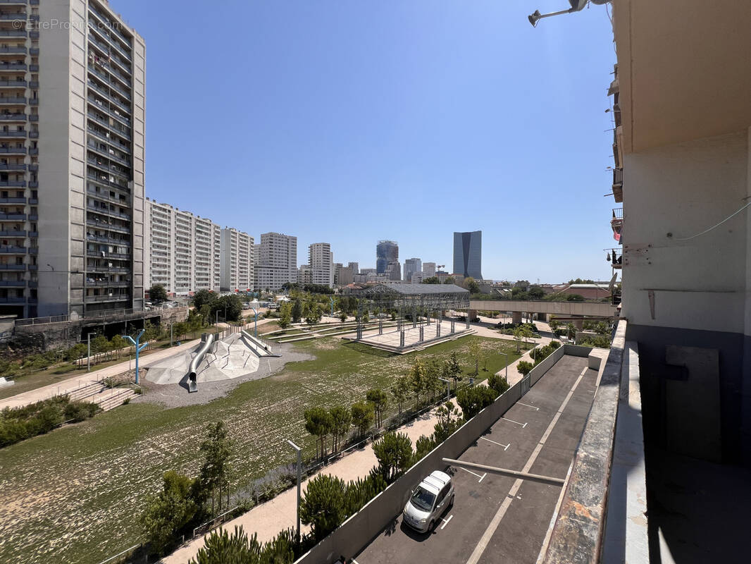 Appartement à MARSEILLE-3E