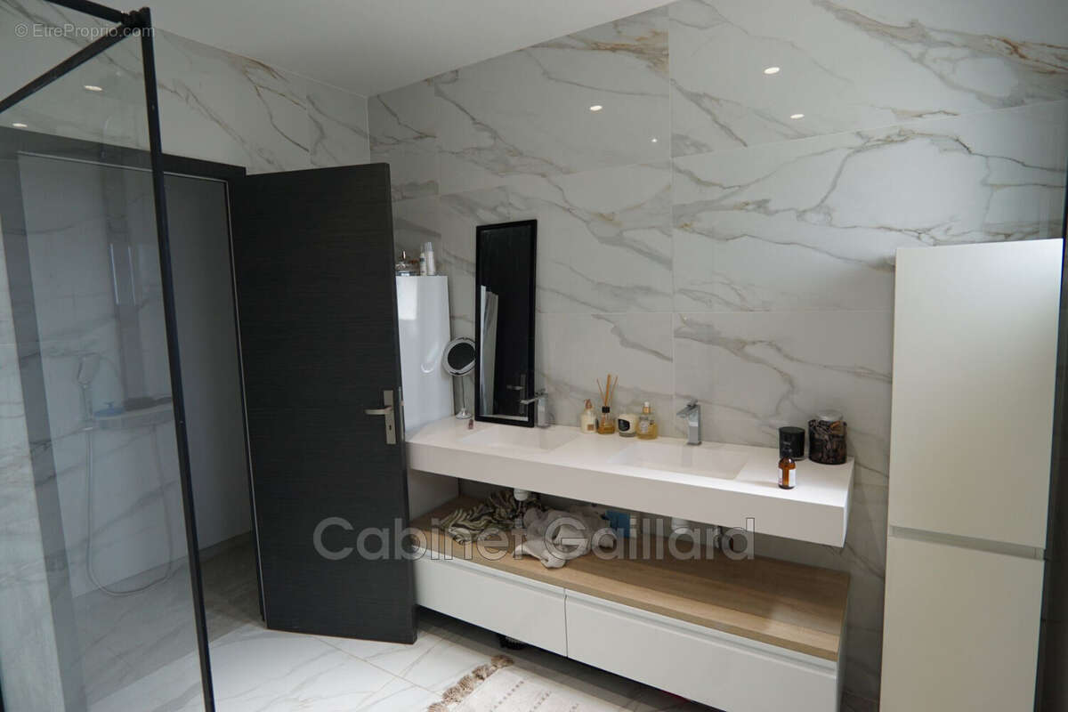 Maison à PEYMEINADE