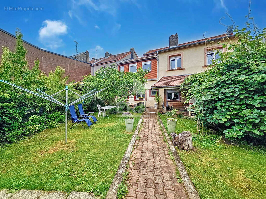 Maison à MONT-SAINT-MARTIN