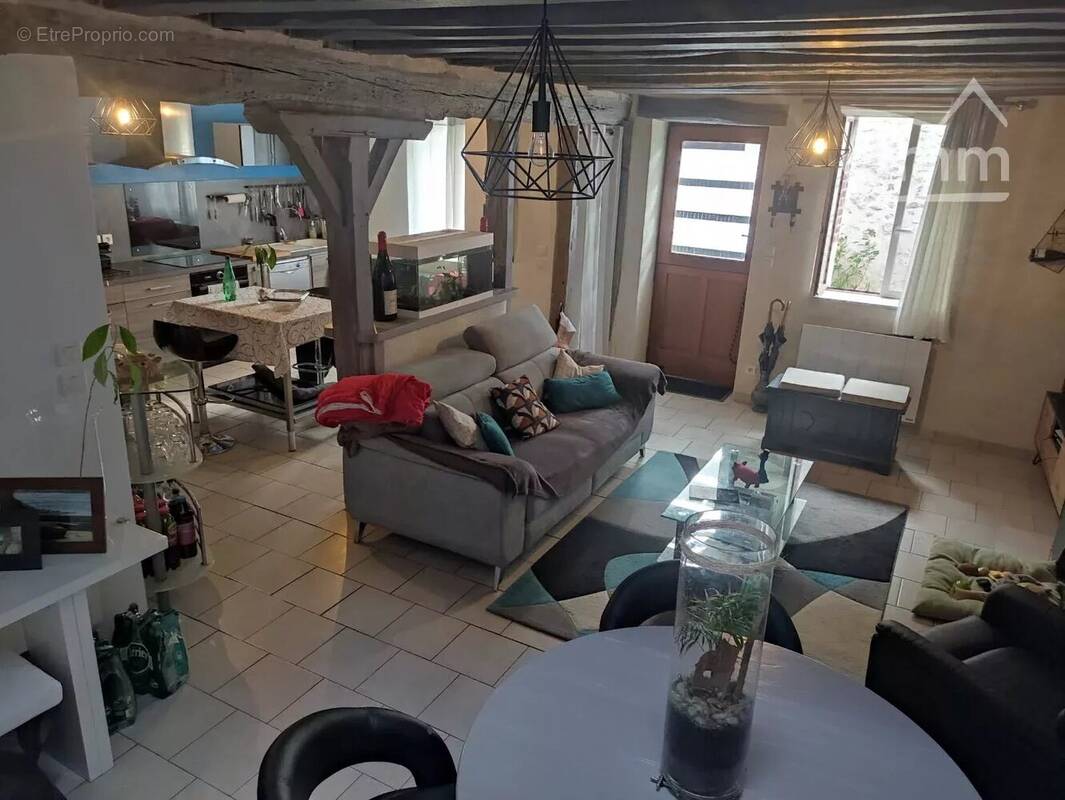 Maison à HUISSEAU-SUR-COSSON