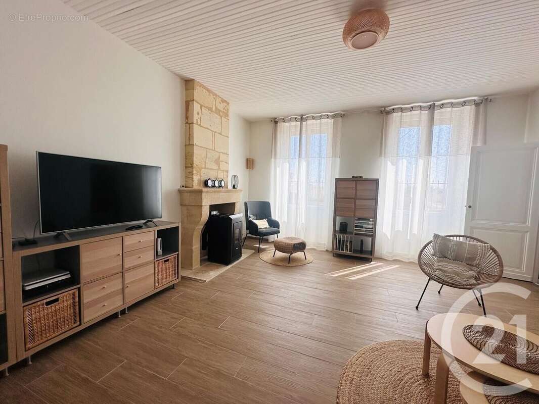 Maison à BAYON-SUR-GIRONDE