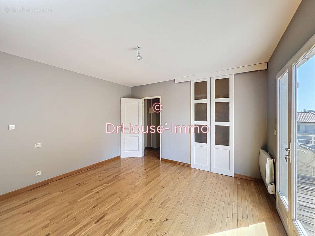 Maison à CHAZAY-D&#039;AZERGUES