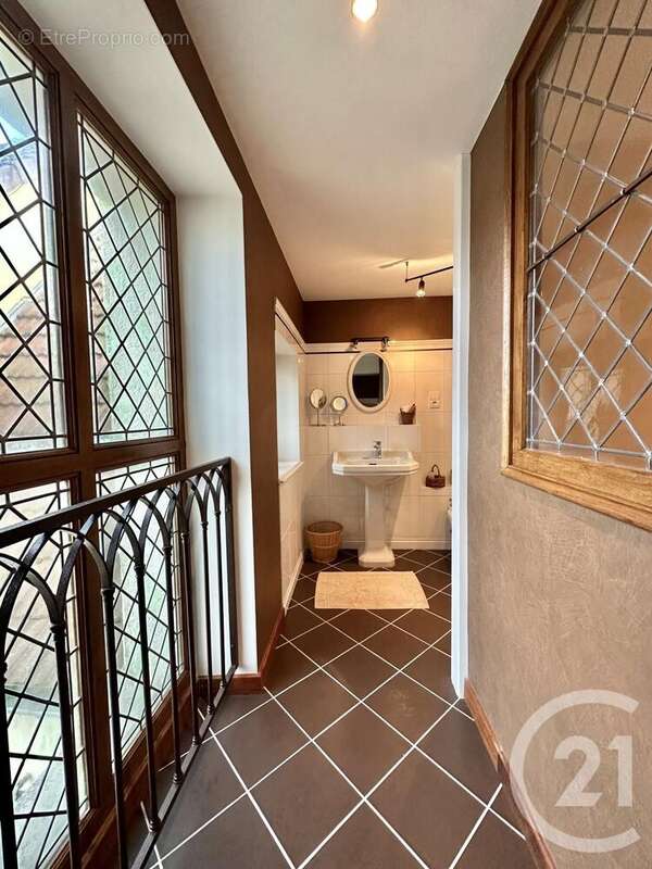 Maison à DOMPIERRE-SUR-BESBRE