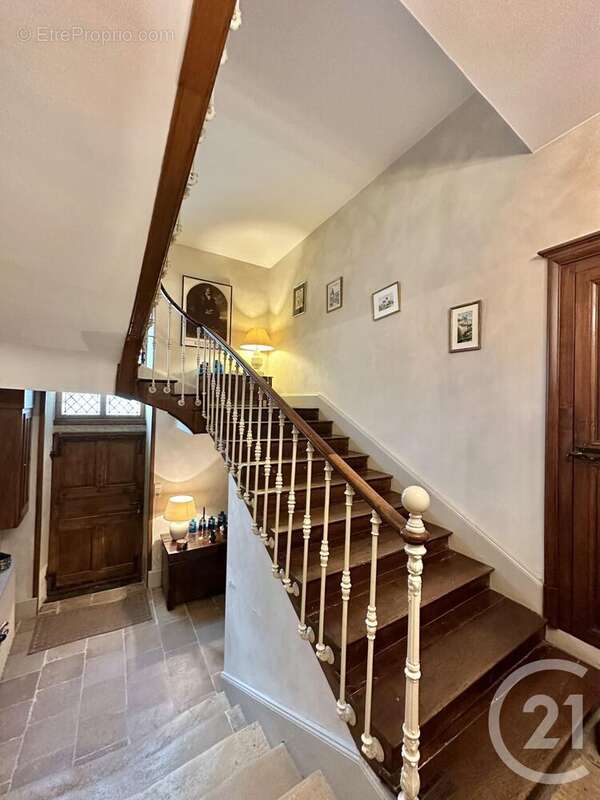 Maison à DOMPIERRE-SUR-BESBRE