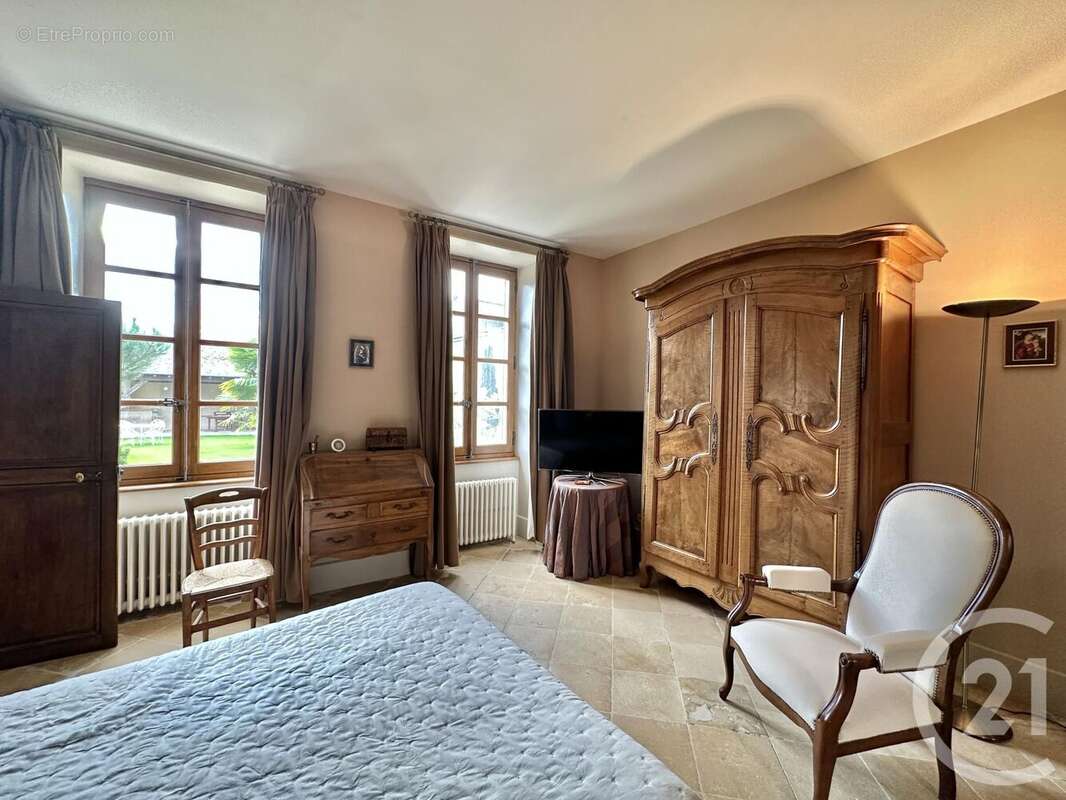 Maison à DOMPIERRE-SUR-BESBRE