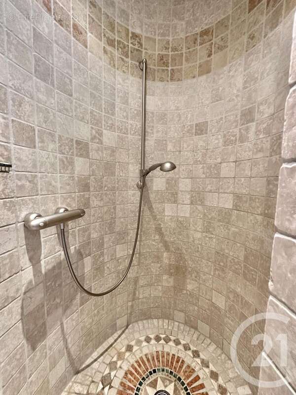 Maison à DOMPIERRE-SUR-BESBRE