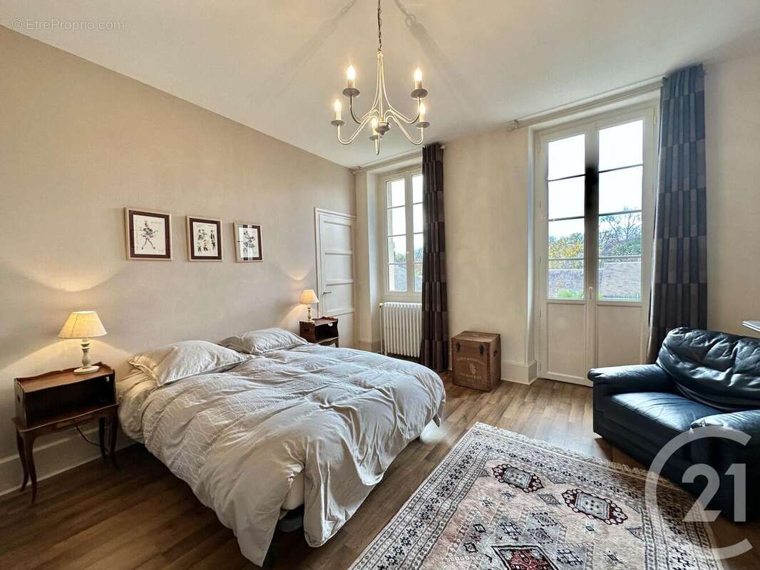 Maison à DOMPIERRE-SUR-BESBRE