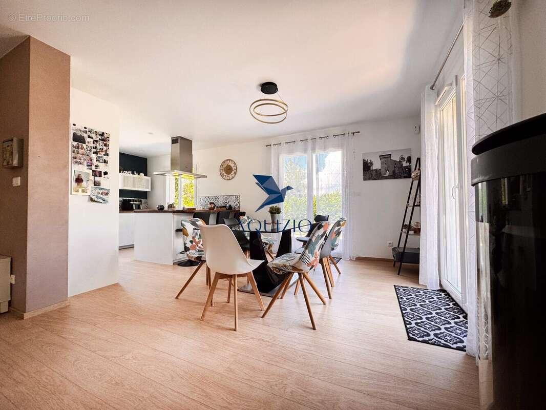 Maison à LA ROCHE-SUR-FORON