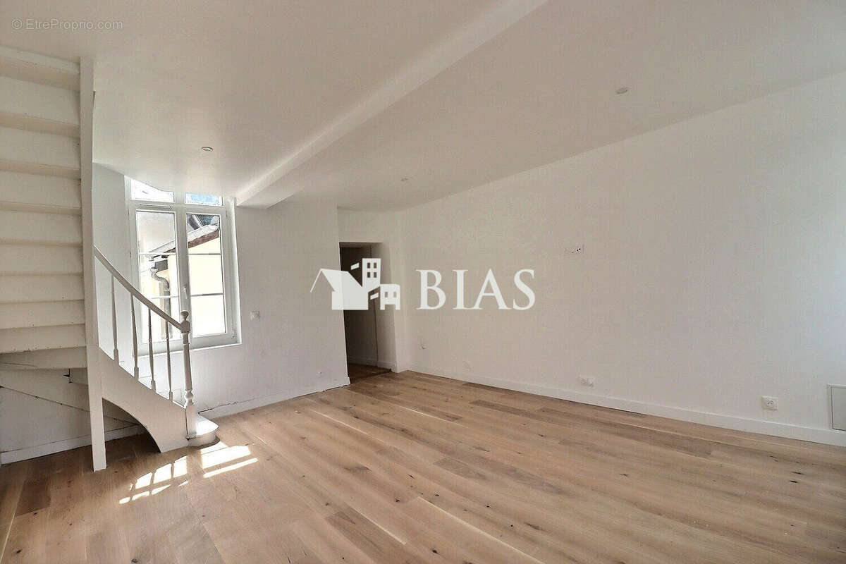 Maison à PONT-L'EVEQUE