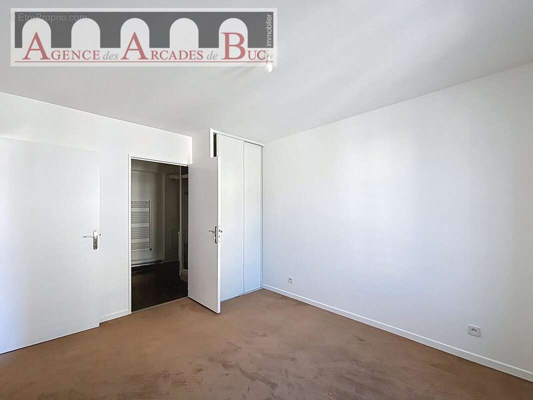 Chambre. - Appartement à BUC