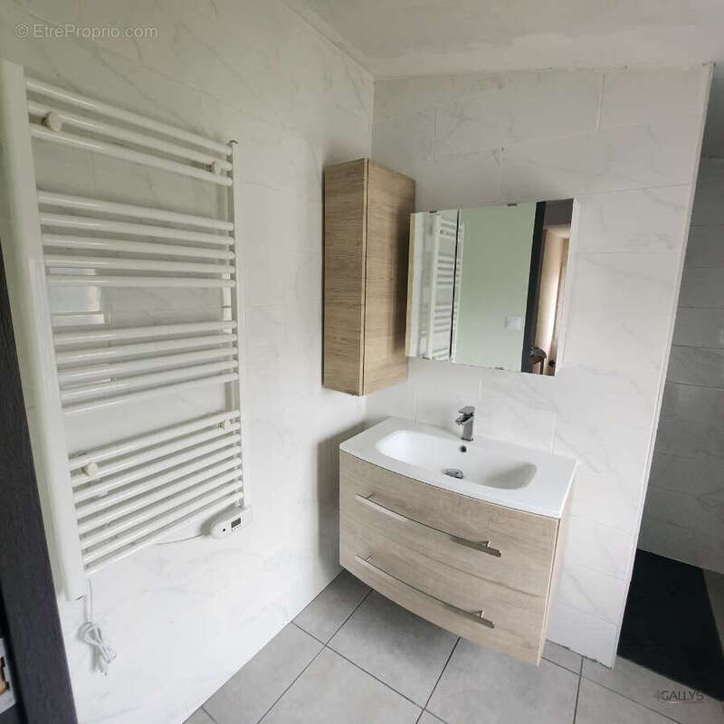 Salle de bain  - Maison à JOUDREVILLE