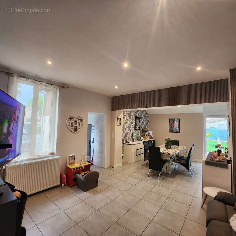 Salon - Maison à JOUDREVILLE