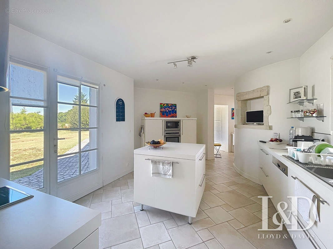 Maison à SAINT-SULPICE-DE-ROYAN