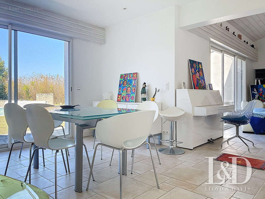 Maison à SAINT-SULPICE-DE-ROYAN