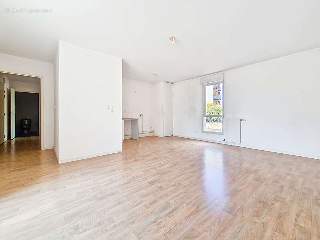 Appartement à LES PONTS-DE-CE