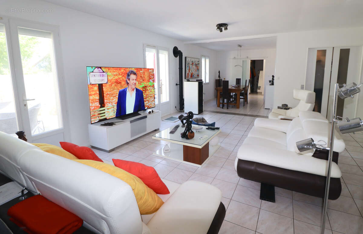 Maison à MESCHERS-SUR-GIRONDE