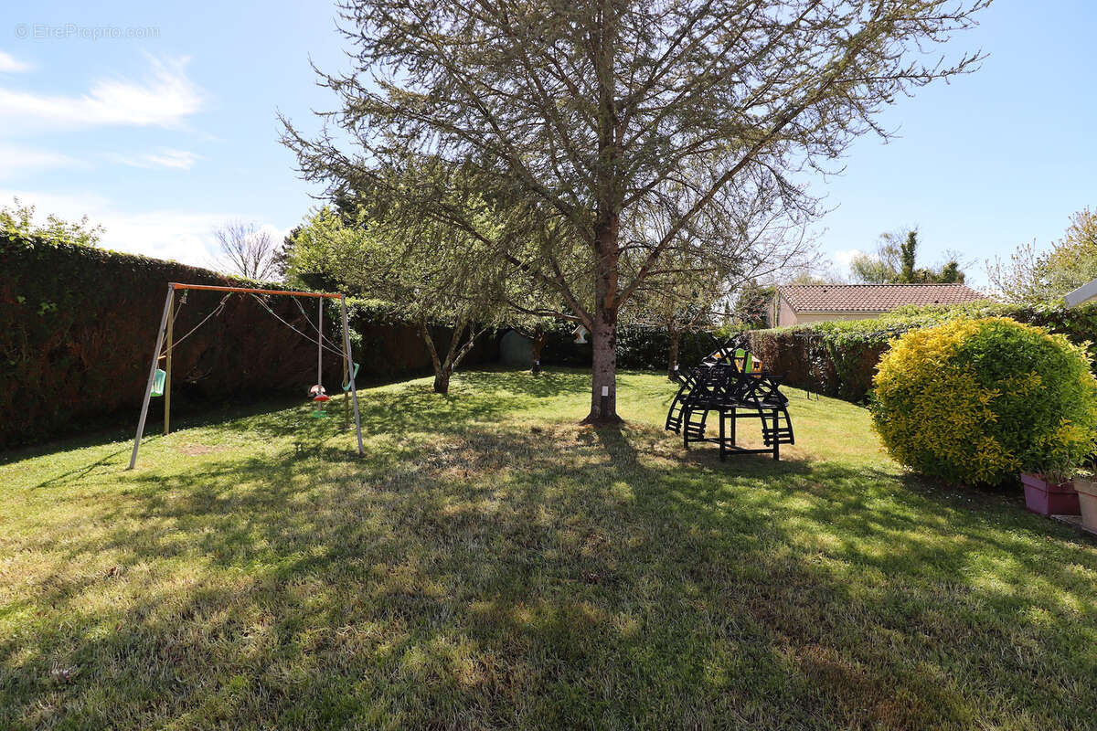 Maison à MESCHERS-SUR-GIRONDE
